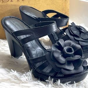 Black wedges Flower Sandals Size 6